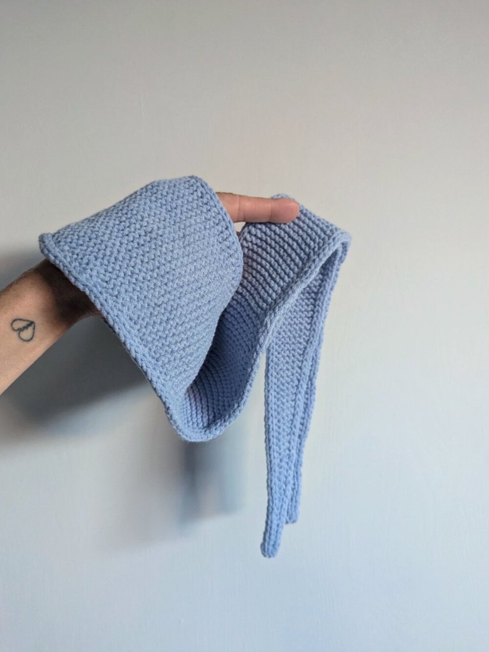 Hand Knit Sophie Scarf Skinny Wrap Neckerchief Bandana Periwinkle Sky Baby Blue - Picture 2 of 12